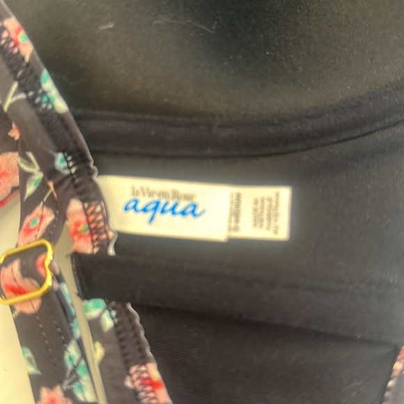 Three bikini tops - Picture 8 of 11